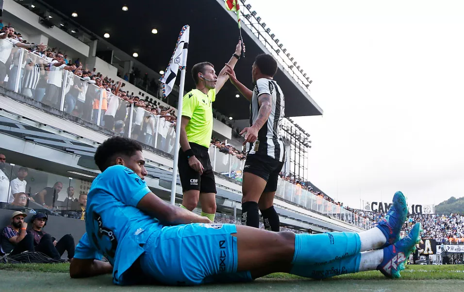 Santos 0 x 1 Botafogo - Fogão vence e afunda o Peixe no Z4 do Brasileirão 2 Botafogo