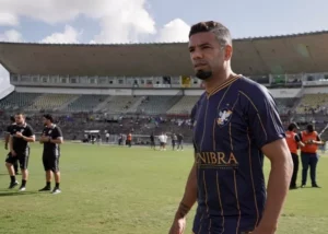 Retrô apresenta lateral para Série C: 