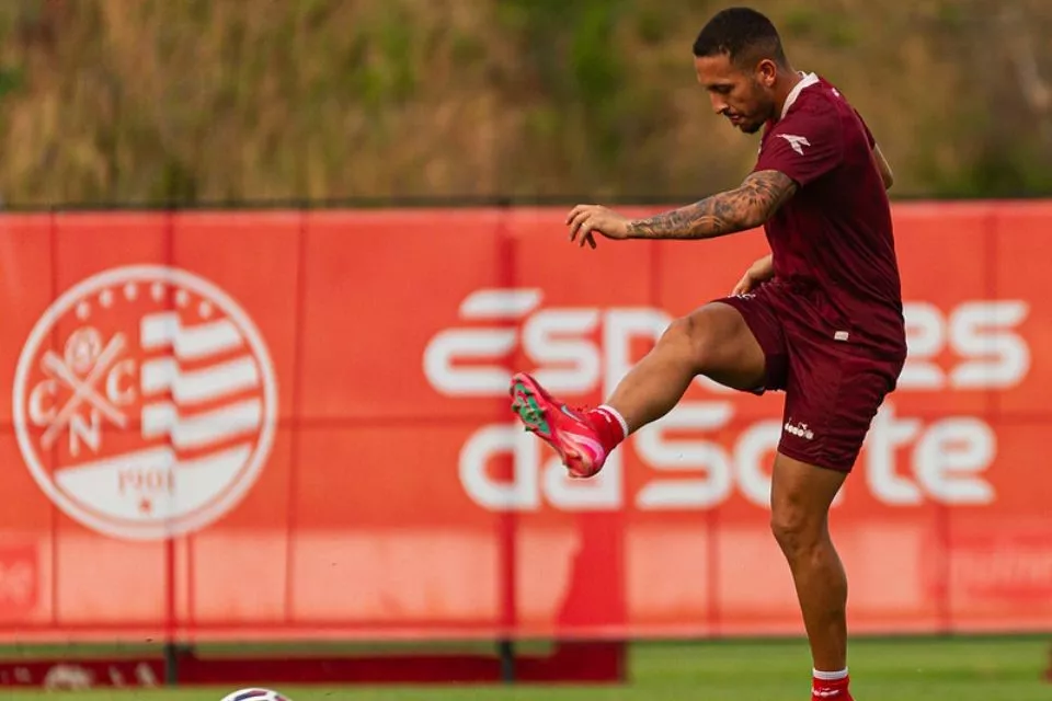 Caio Vitor deixa Náutico