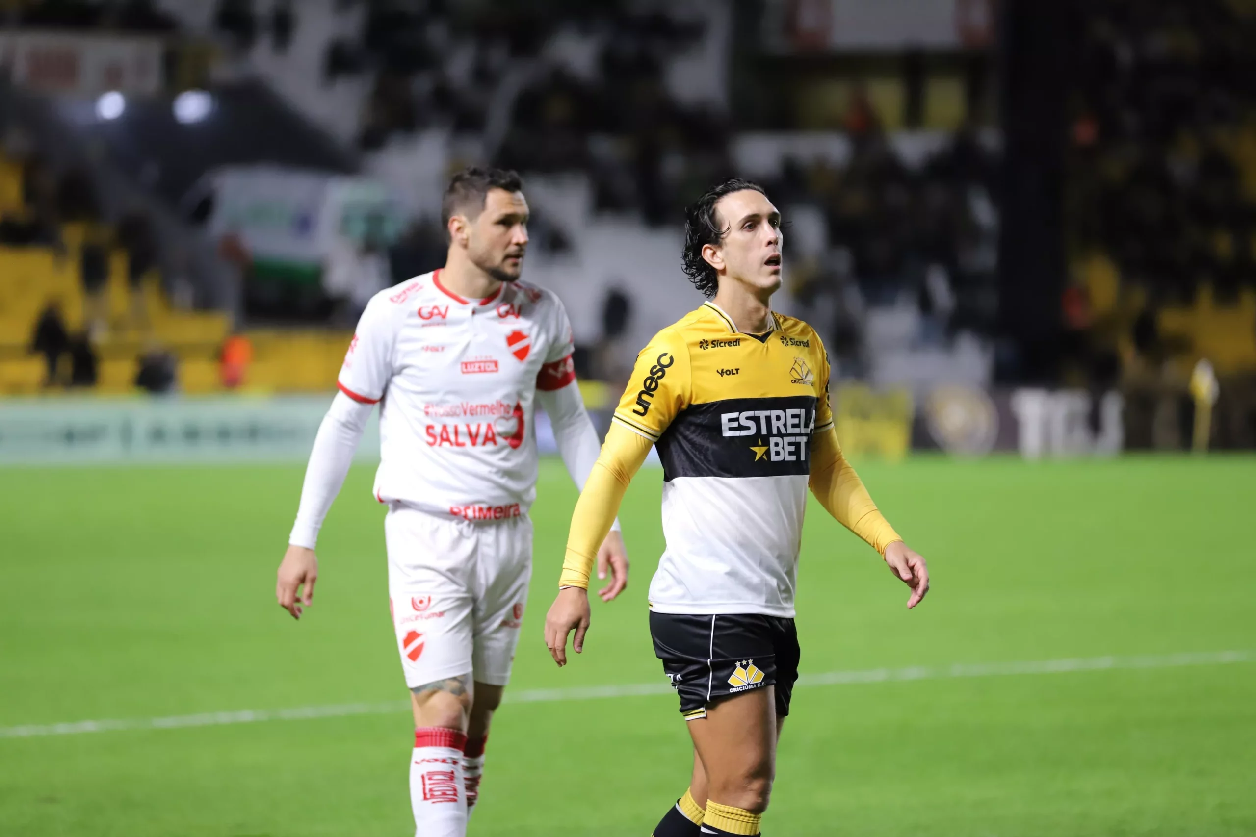 Técnico do Vila Nova lamenta derrota: "Estamos oscilando" 2 Criciúma Vila Nova Série B