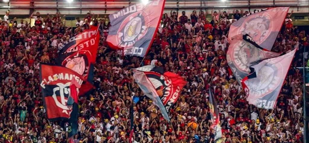 AeroFla mobiliza torcida e altera trânsito no Rio para embarque do Flamengo