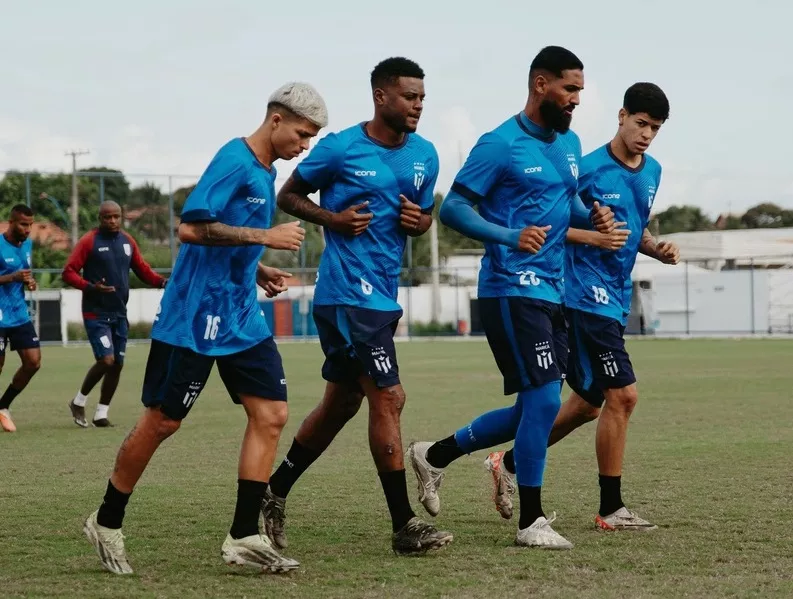 Série D: Maricá-RJ visita o Pouso Alegre-MG em duelo direto pelo G4