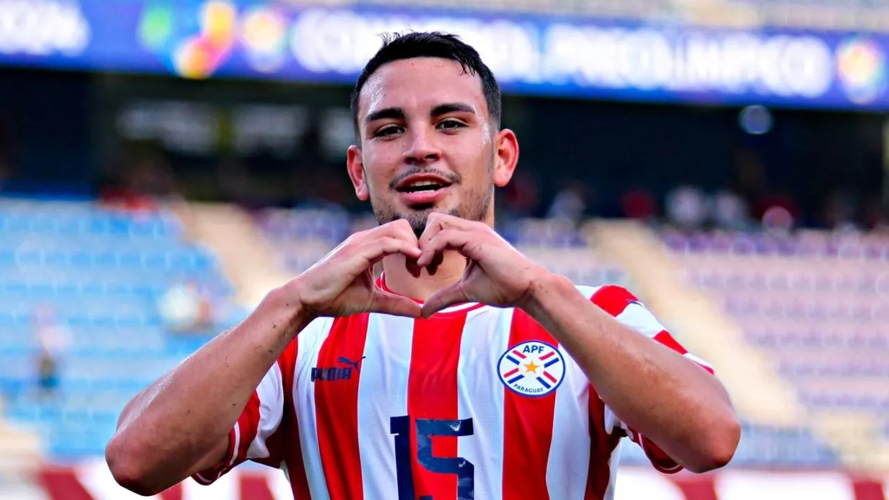 Série B: Athletico-PR tenta devolver volante ao Cruzeiro 2 Peralta já atuou pela seleção paraguaia - Foto: Reprodução