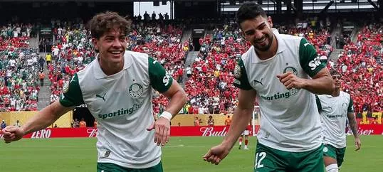 Palmeiras vence primeira, com destaque para a torcida