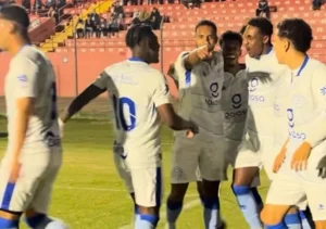 Cianorte-PR 2 x 3 Goiatuba-GO - Azulão surpreende Leão na Série D