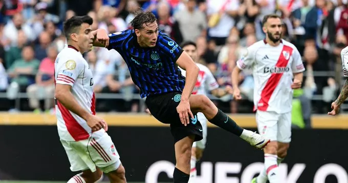 Inter de Milão 2 x 0 River Plate - Italianos avançam e enfrentam Flu nas oitavas 1 Inter derrota River, elimina argentinos e encara Fluminense