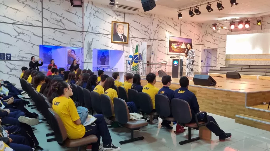 De aluna a atriz nas principais plataformas de streaming