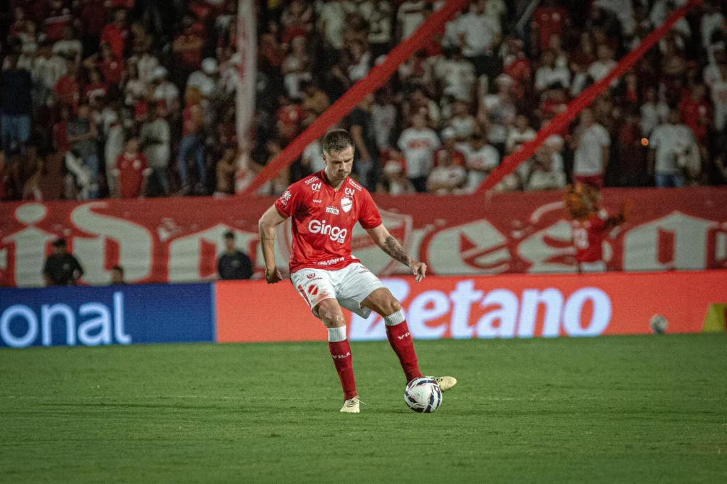 Série B: Vila Nova só voltará a jogar de vermelho após meta ser atingida 2 image