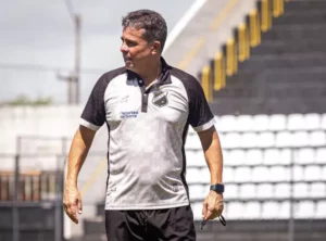 Série C: Invicto fora de casa, Evaristo Piza terá 10 dias de trabalho de olho na Ponte Preta