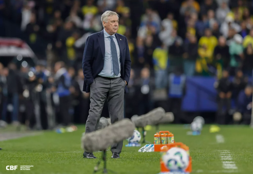 Ancelotti destaca diferenças com Europa e exalta futebol sul-americano: ‘Mais qualidade’