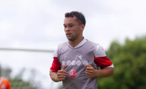 Atacante do Náutico avalia dificuldade para viagem na Série C: 