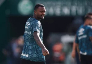 Luan Cândido deve reforçar o Juventude envolvendo a venda de Caíque ao Grêmio