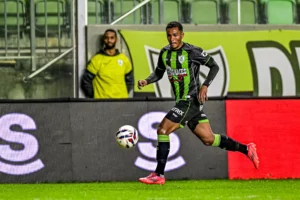 Lateral do América-MG lamenta empate na Série B: 