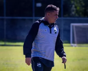 Superior em campo, técnico Evaristo Piza diz que o ABC 'merecia a vitória'