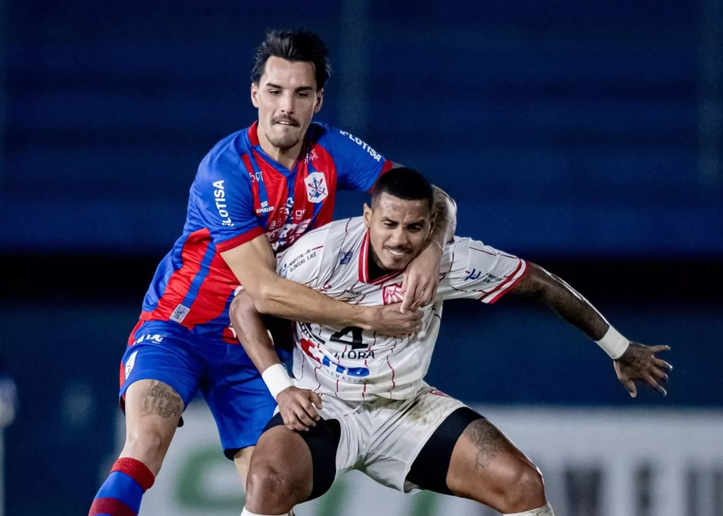 Marcílio Dias-SC 3 x 0 São Luiz-RS - Marinheiro vence quarta seguida na Série D 2 Marcílio Dias São Luiz-RS Série D