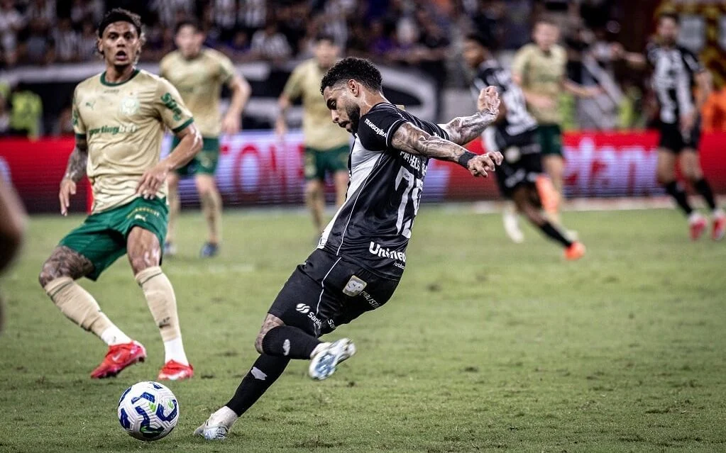 Ceará tem baixa e novidade contra Botafogo 2 Matheus Bahia baixa Ceará