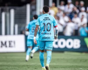 Expulsão permite a Neymar ter 'folga' do Santos para acompanhar Mundial da Kings League