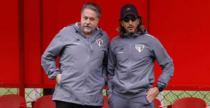 São Paulo reage logo ou pode até cair no Brasileirão 2 São Paulo - Casares - 2025