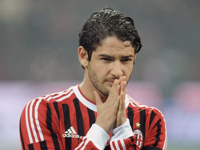 Alexandre Pato se oferece para custear traslado do corpo de Juliana Marins, morta na Indonésia