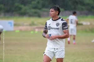 Guarani negocia chegada do atacante Pedro Delvalle, do Paysandu