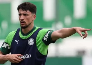 Palmeiras tem elenco completo e lateral prevê estreia no Mundial
