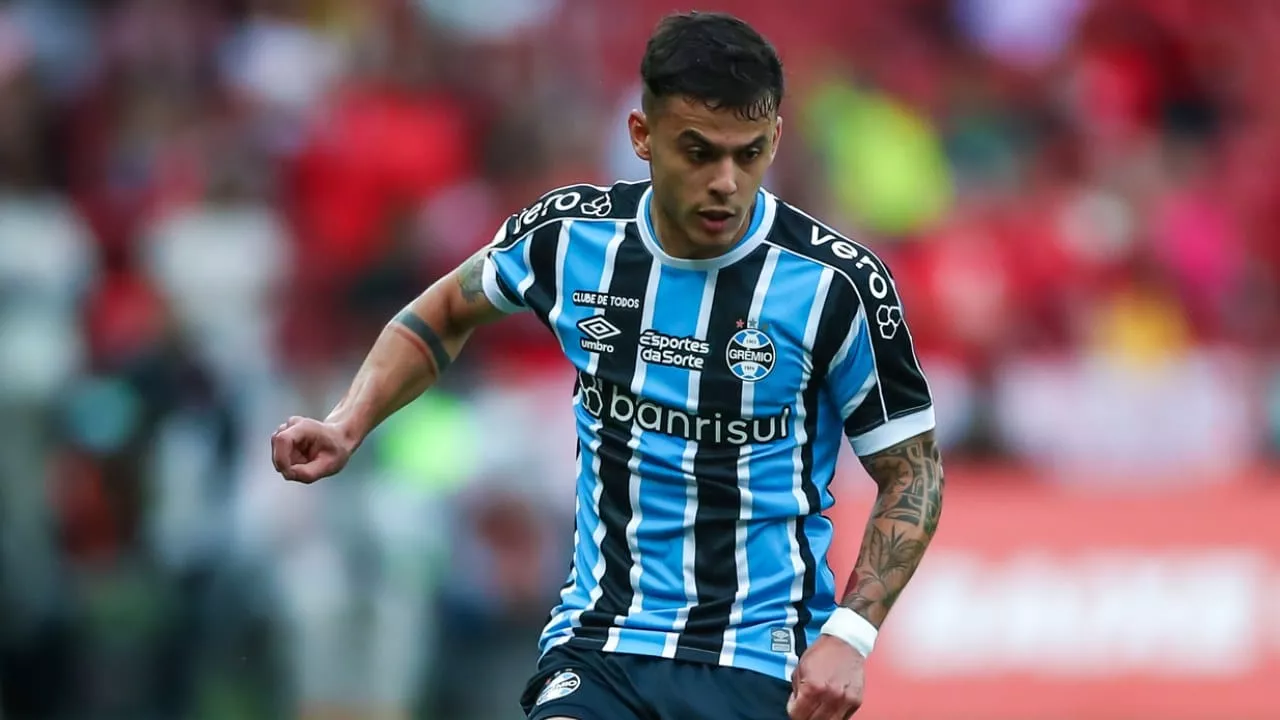 Paysandu fez proposta por volante do Athletico-PR 3 Fellipe Carballo - Foto: Lucas Uebel/Grêmio