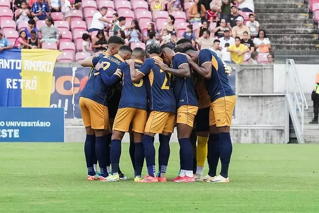Retrô adota lei do silêncio após derrota na Série C