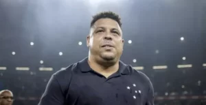 Ronaldo aponta SAF como saída para o Corinthians: 'Eu arrumo dinheiro'