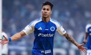 Cruzeiro 2 x 1 Palmeiras - Cabuloso vence confronto direto e cola no líder