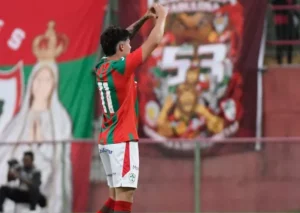 Atacante da Portuguesa celebra poder ofensivo na Série D