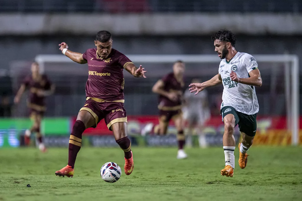 CRB tem dúvidas para jogo da Série B contra Ferroviária 2 William Pottker briga titularidade CRB