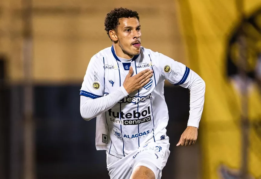 Série C: CSA nega proposta do Grêmio pelo lateral-esquerdo Enzo
