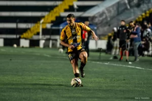 Novo lateral do Novorizontino projeta reabilitação na Série B: 'Queremos a liderança'