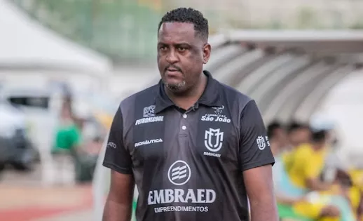 Maringá mantém Castilho e busca reforços para reagir na Série C