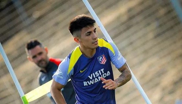 Atlético de Madrid anuncia Thiago Almada por R$ 135 milhões
