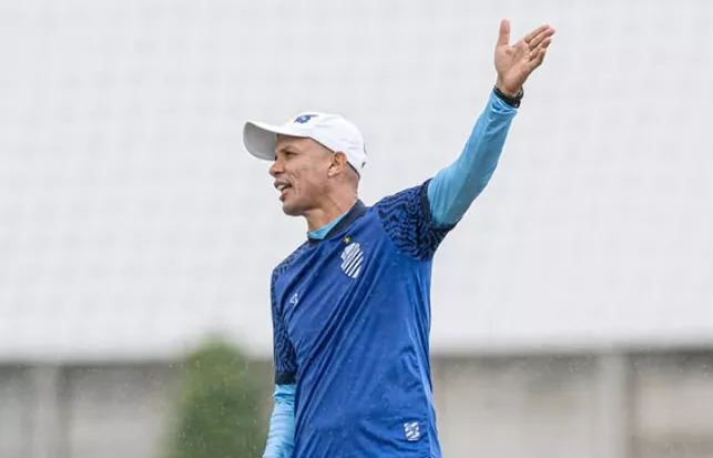 CSA demite Higo Magalhães durante jejum na Série C