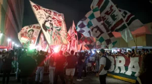 Com direito a 'AeroFlu', Fluminense é recebido no Rio após campanha no Mundial