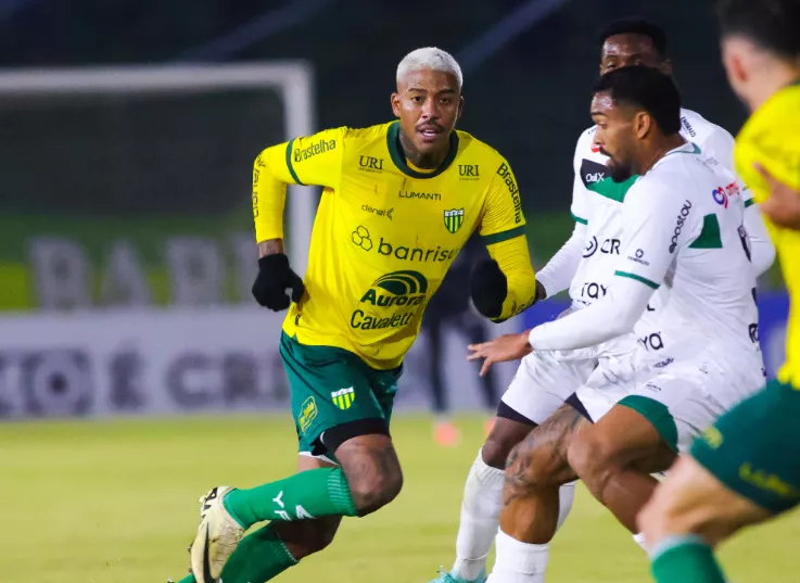 Ypiranga 0 x 0 Maringá - Canarinho tropeça e vê Caxias disparar 1 Ypiranga x Maringá