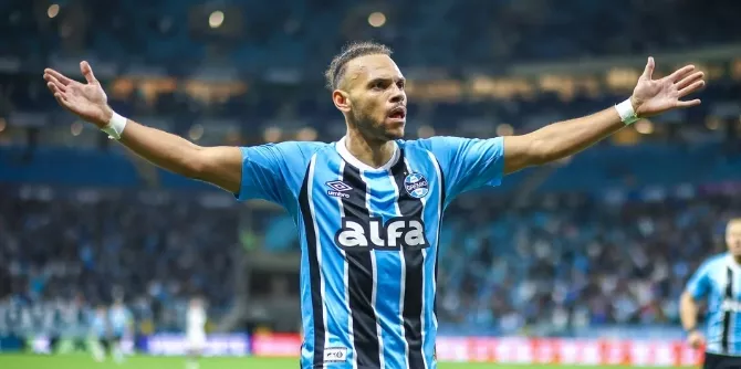 Braithwaite renova com o Grêmio
