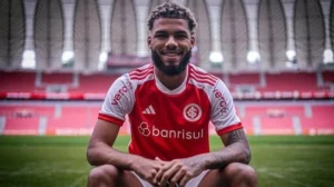 Remo negocia a contratação de lateral do Internacional