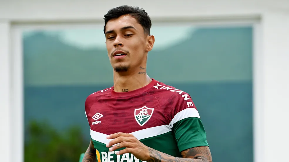 Ferroviária oficializa contratação de zagueiro Ex-Fluminense 2 Vitor Mendes teve passagem pelo Fluminense — Foto: Mailson Santana / Fluminense FC