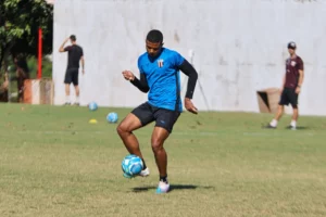 Série B: Botafogo-SP renova contrato com zagueiro até 2026