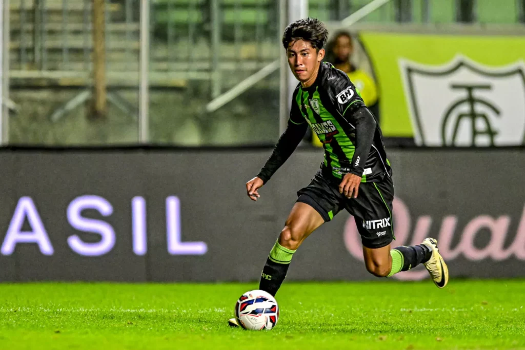 Meia do América-MG é sondado por clubes da Europa