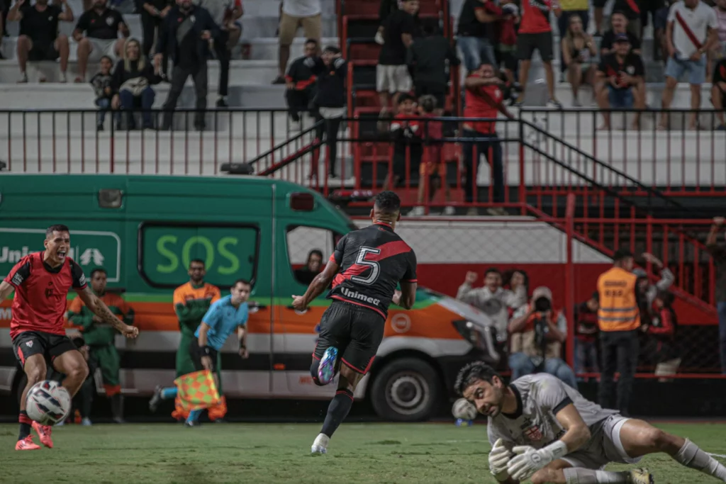 Atlético-GO sobe na tabela da Série B (Foto: Bruno Corsino ACG)