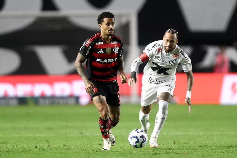 Neymar é decisivo, Santos bate líder Flamengo no fim e respira contra a queda no Brasileirão