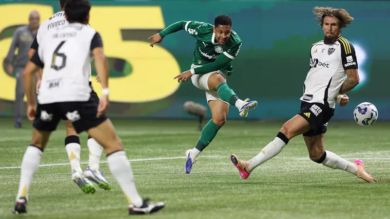 Palmeiras 3 x 2 Atlético-MG - Hulk assusta, mas Verdão vence no Allianz 2 54668000649 1770e9e932 c