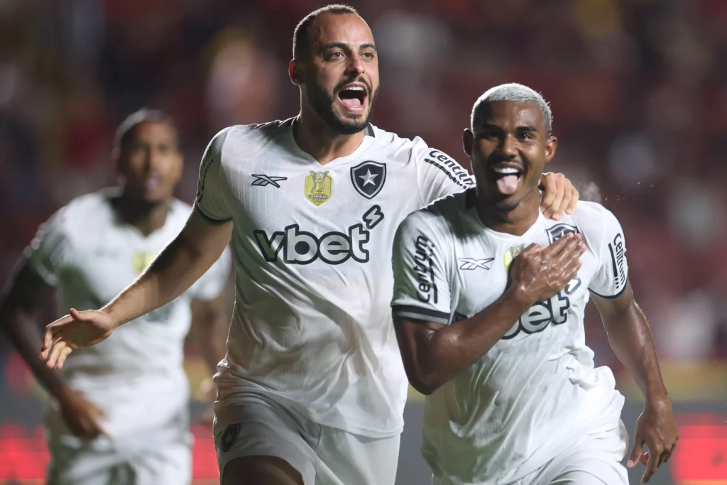 BRASILEIRÃO: Cruzeiro segue líder; Palmeiras desencanta em casa e Pedro decide o Fla-Flu 4 Cuiabano dá a vitória ao Botafogo