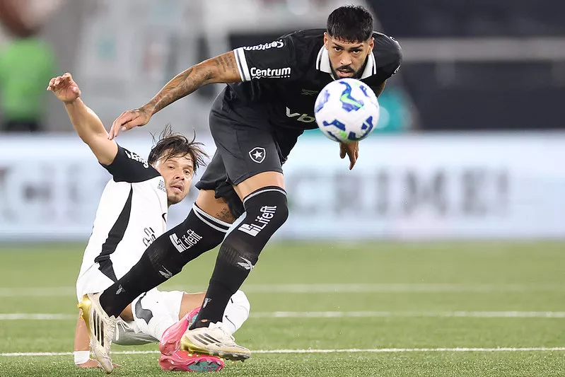 Botafogo 1 x 1 Corinthians - Timão consegue empate no fim (Foto: Vitor Silva/Botafogo)