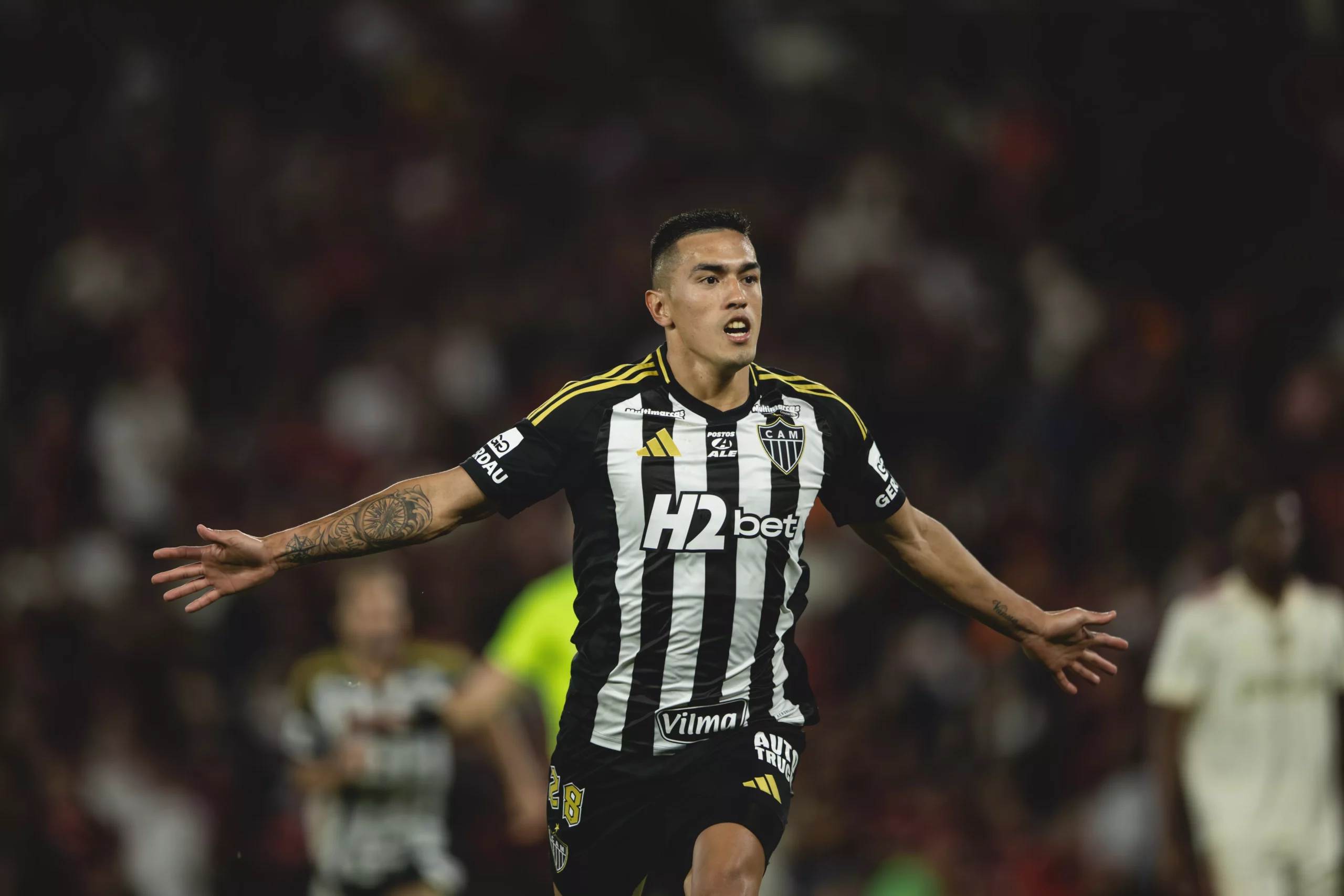 Cuello ao marcar o único gol da partida (Foto: Pedro Souza-CAM)