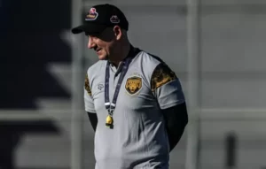 Guarani sonda Márcio Zanardi, que descarta saída do Amazonas